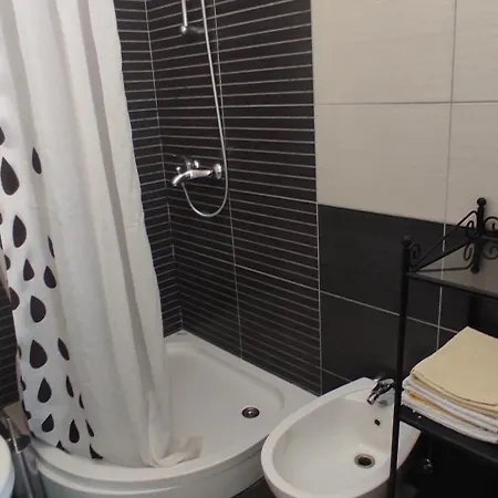 Ankora Apartment Brist